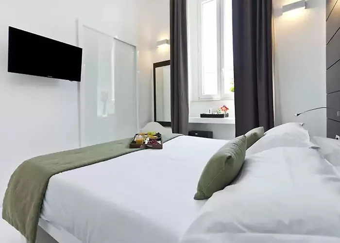 בית הארחה Navona 3*