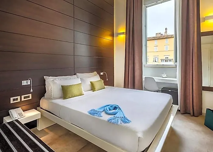 Navona 3*