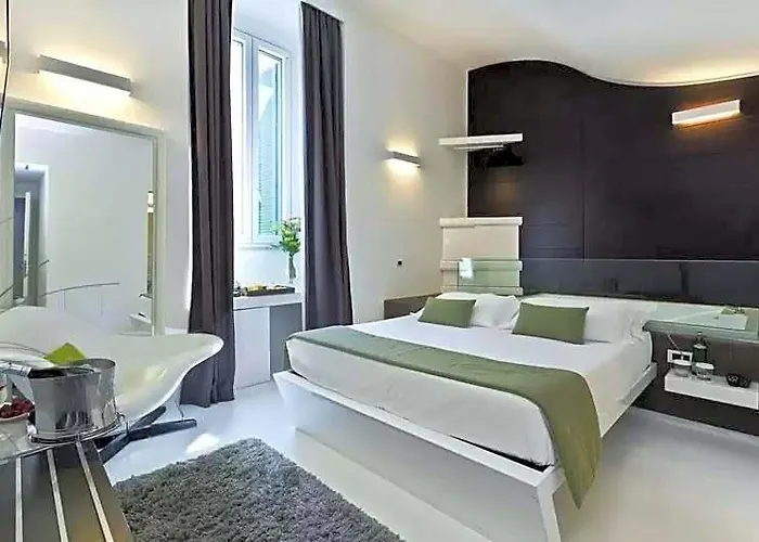 Navona בית הארחה 3*